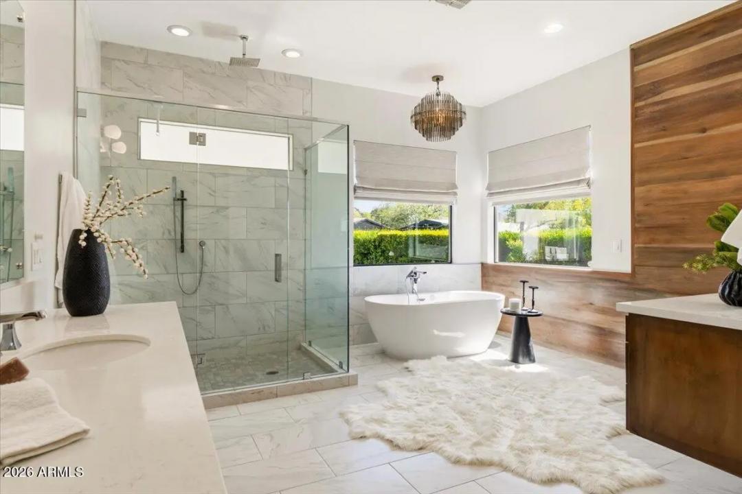 Real Estate Picture 6