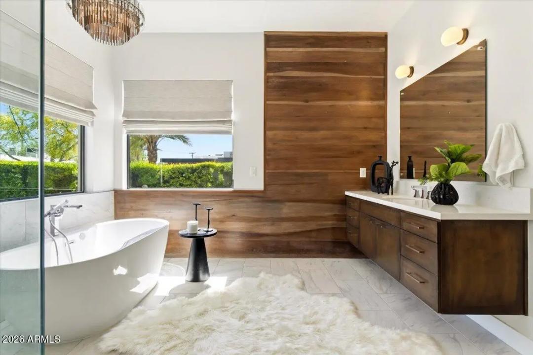 Real Estate Picture 39