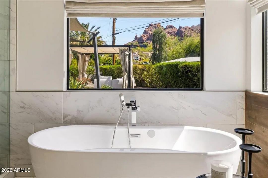 Real Estate Picture 40