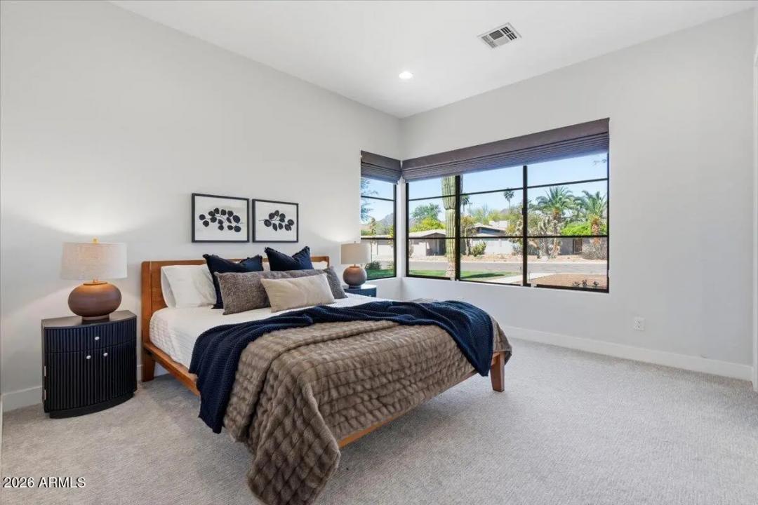 Real Estate Picture 48