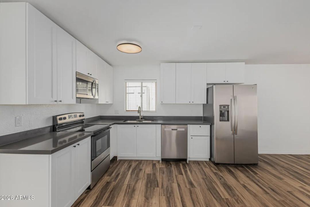 Real Estate Picture 6