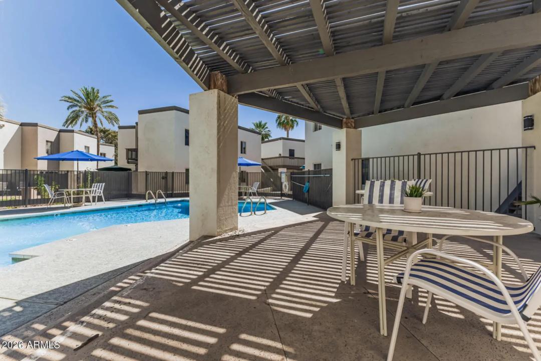 Real Estate Picture 17