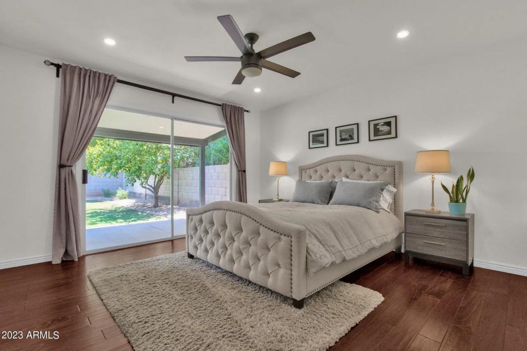 Real Estate Picture 8