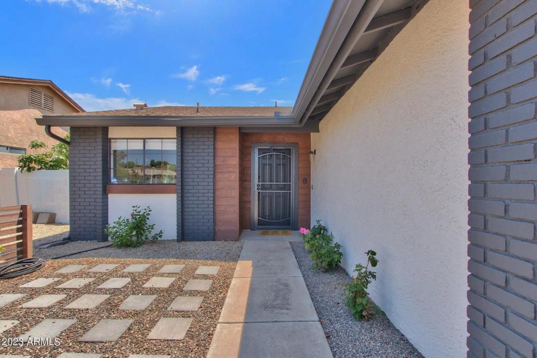 Real Estate Picture 17