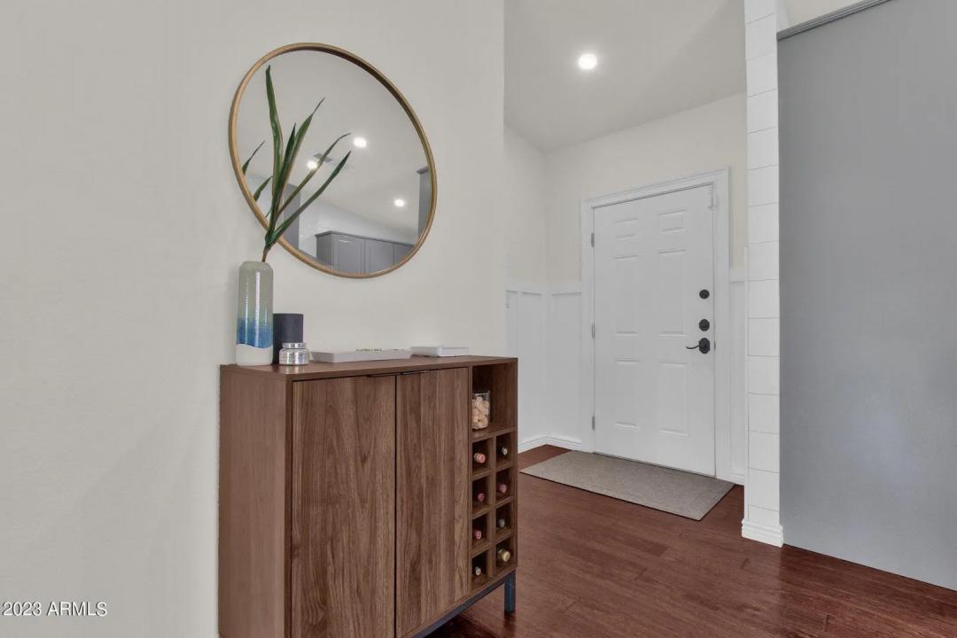 Real Estate Picture 18