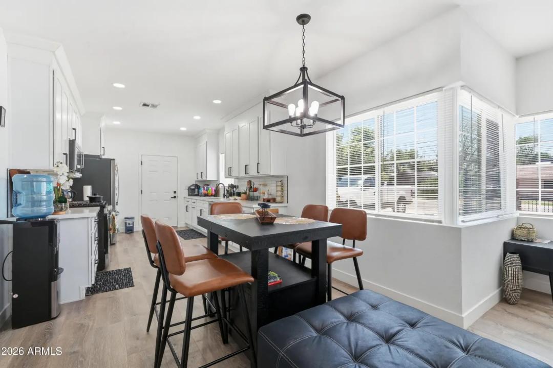 Real Estate Picture 16