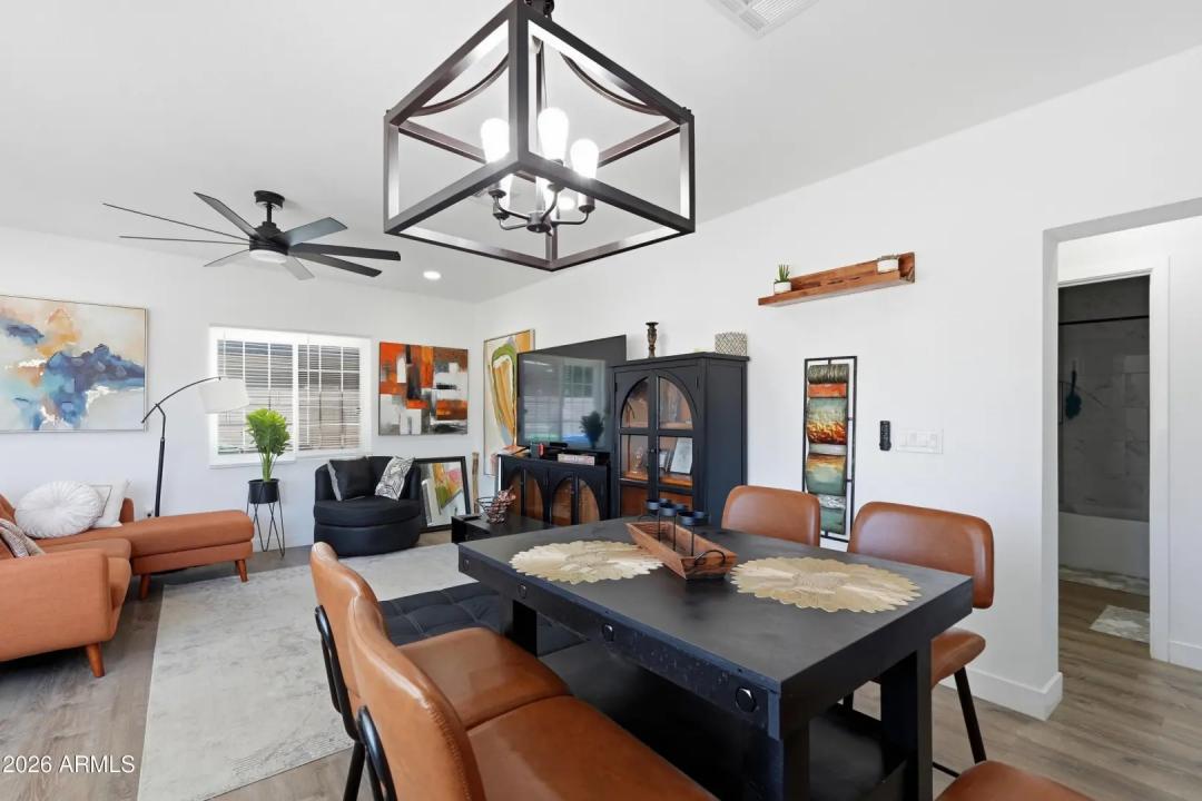 Real Estate Picture 17