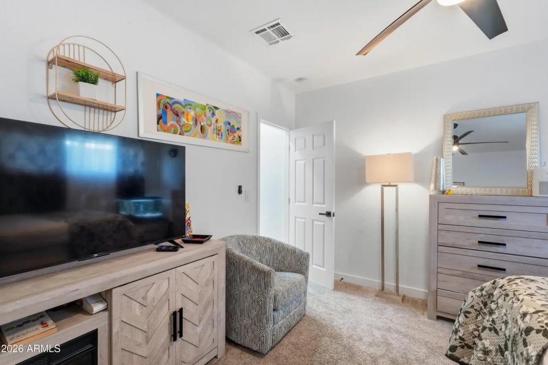 Real Estate Picture 21