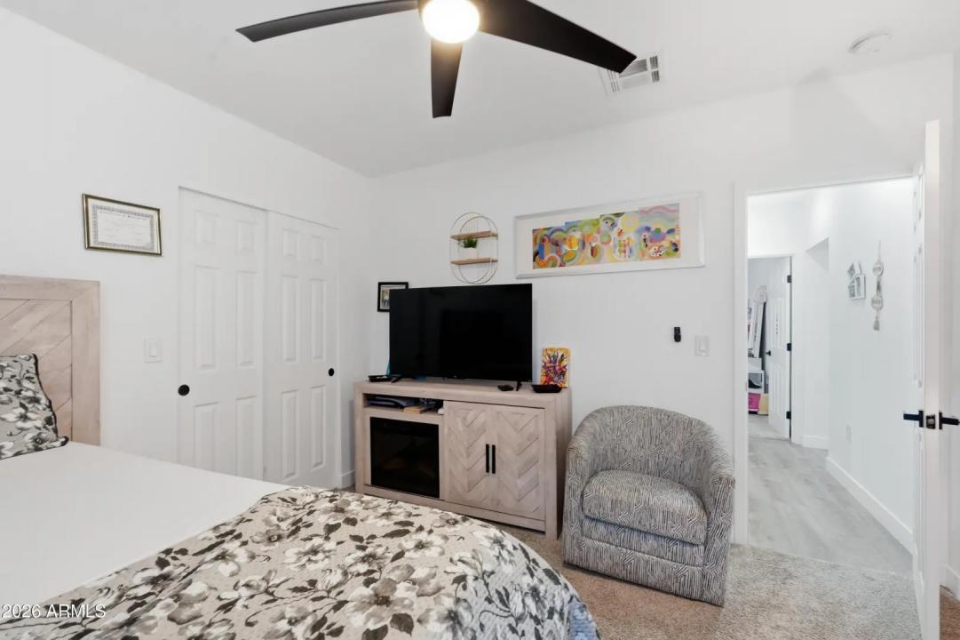 Real Estate Picture 22