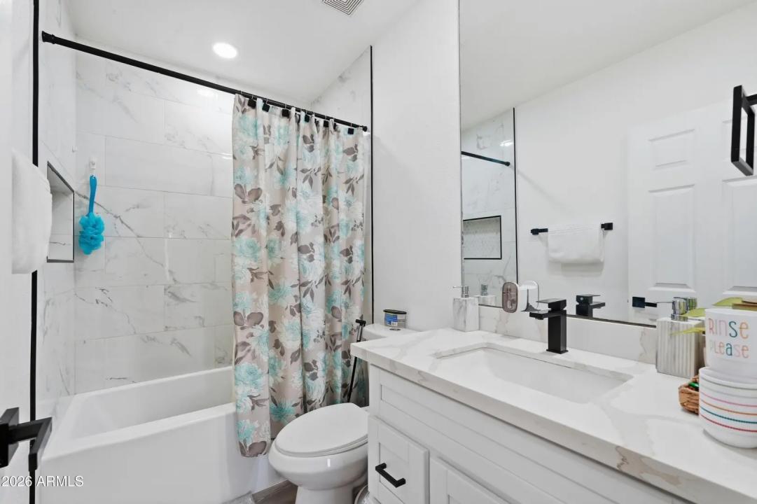 Real Estate Picture 28