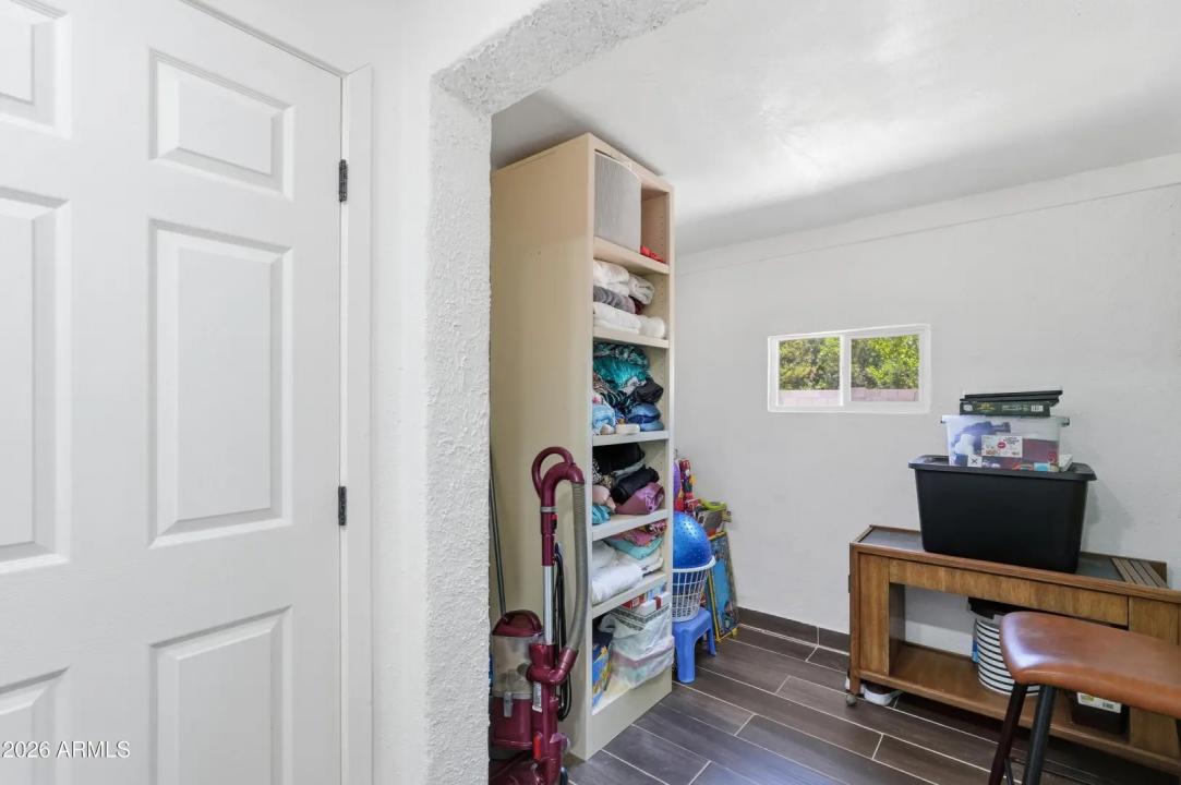Real Estate Picture 32