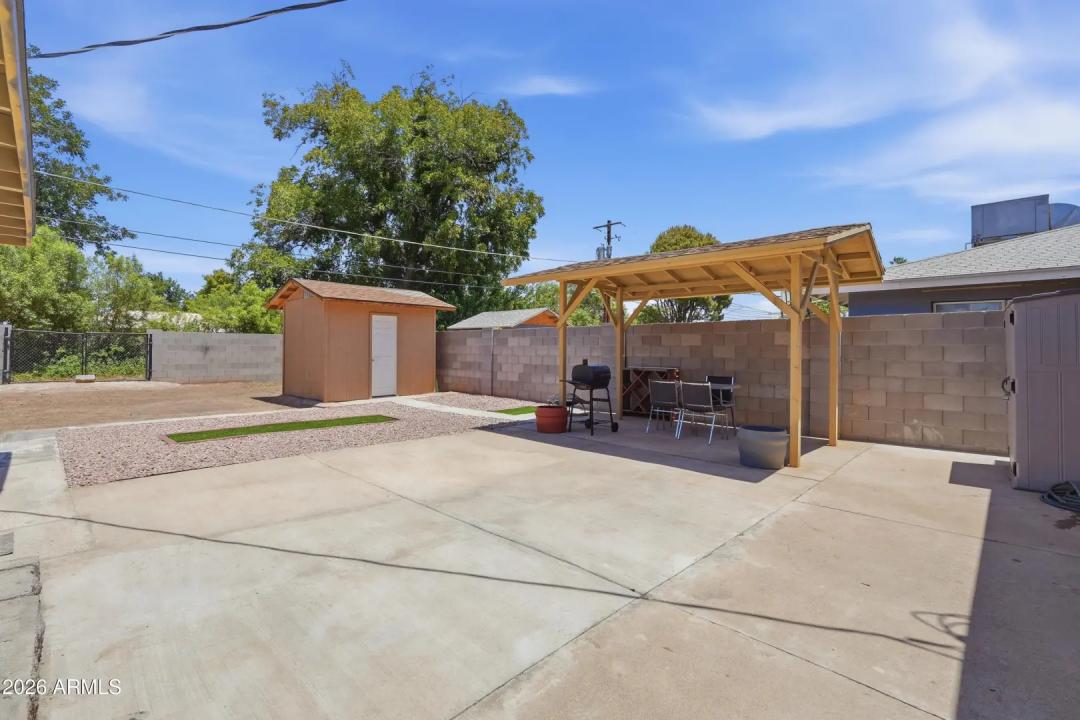 Real Estate Picture 37