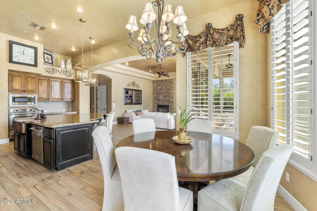 Real Estate Picture 24