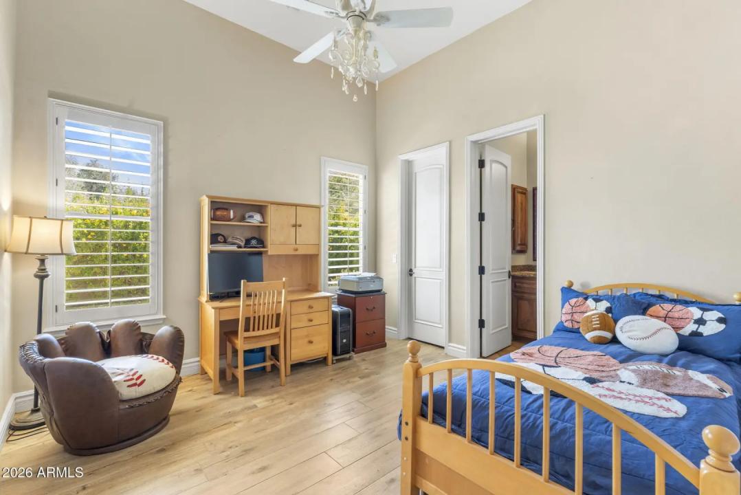 Real Estate Picture 56