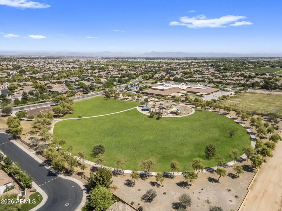 Real Estate Picture 74