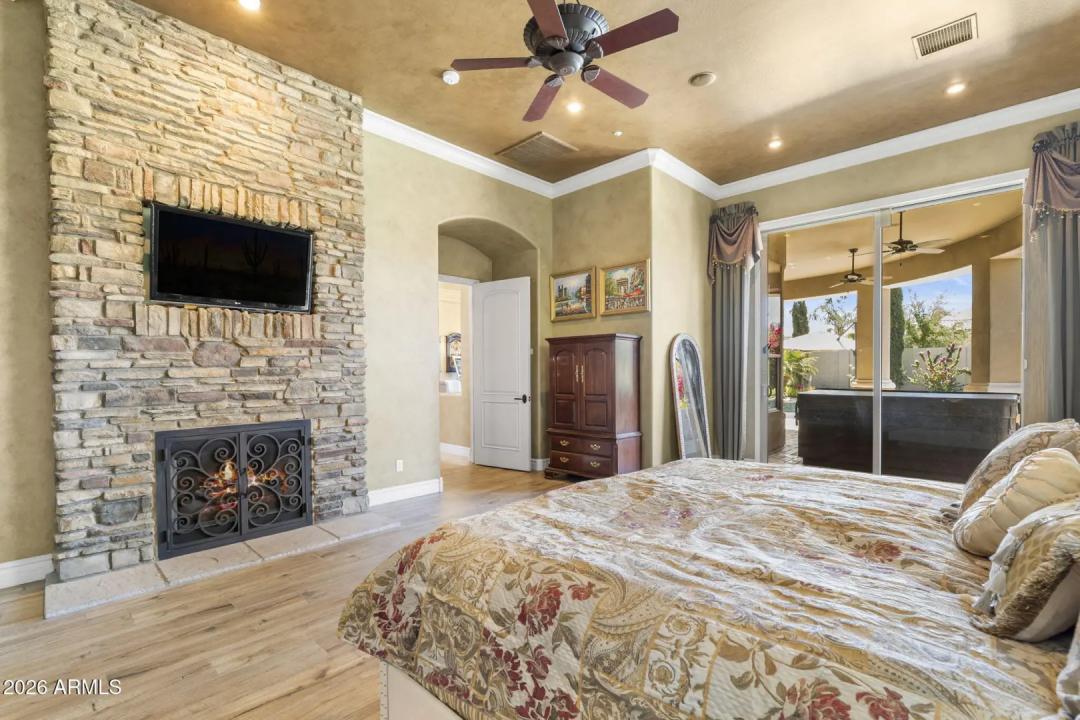 Real Estate Picture 43