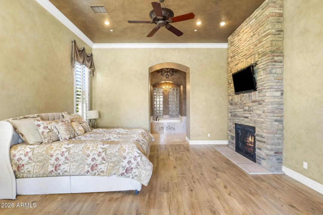 Real Estate Picture 44