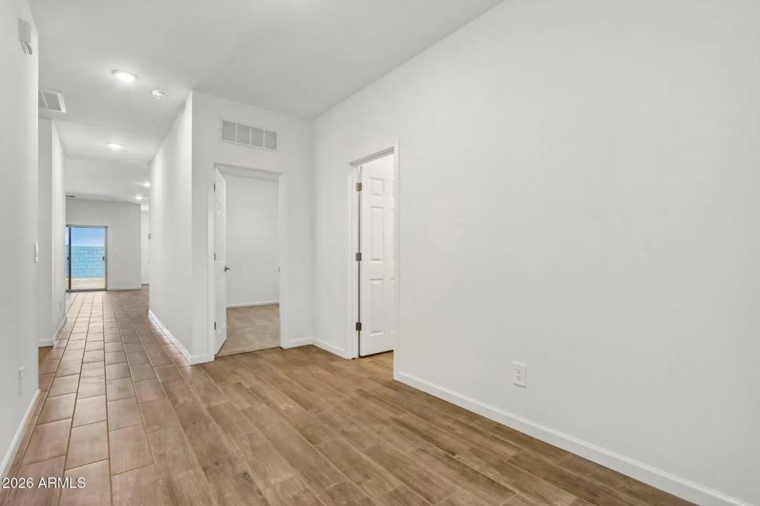Real Estate Picture 21