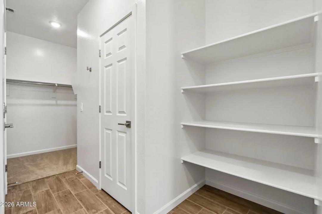 Real Estate Picture 30