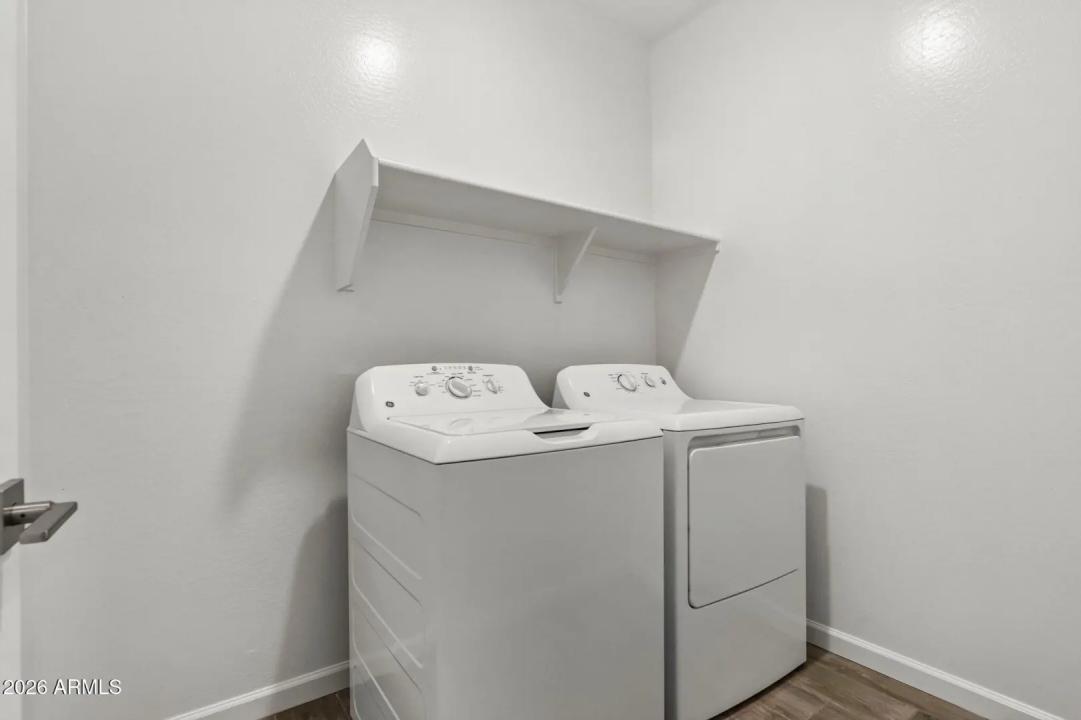 Real Estate Picture 33