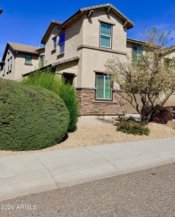 Real Estate Picture 3