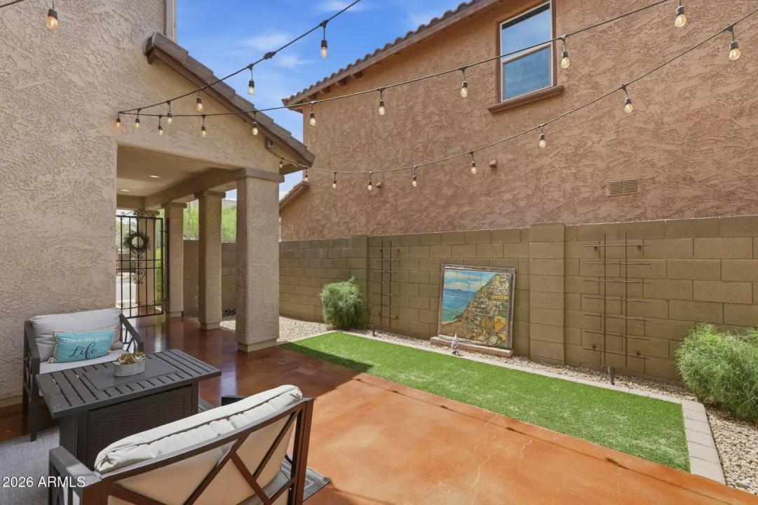 Real Estate Picture 7