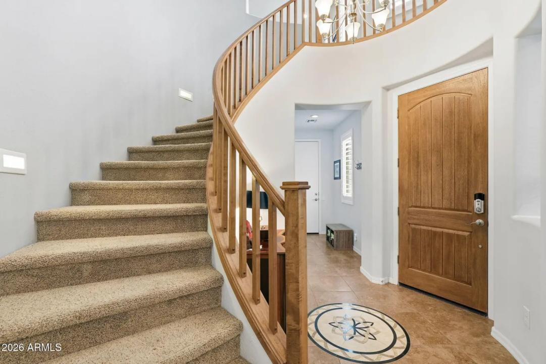 Real Estate Picture 9