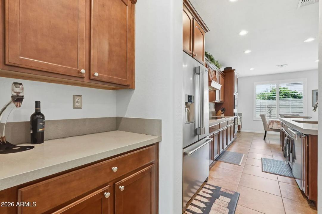 Real Estate Picture 23