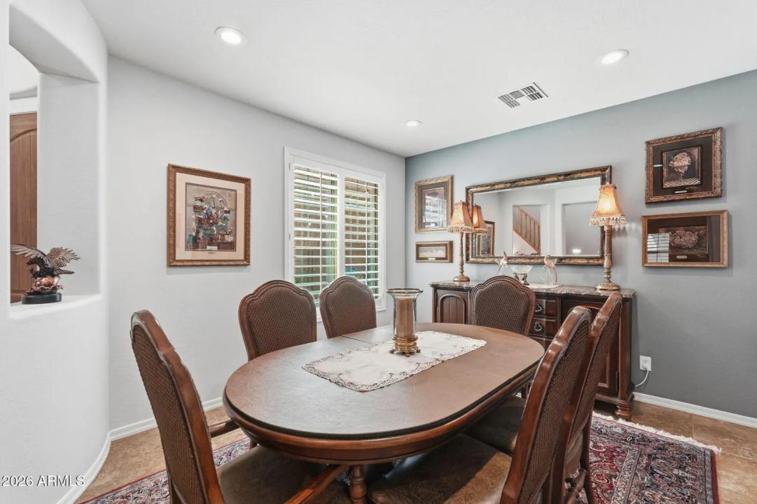 Real Estate Picture 25