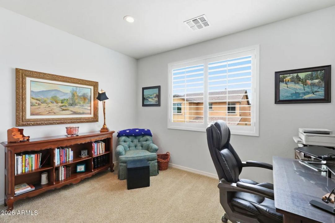 Real Estate Picture 32