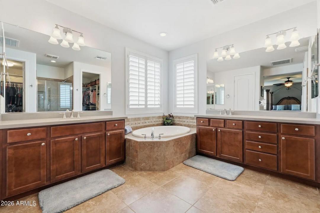 Real Estate Picture 35