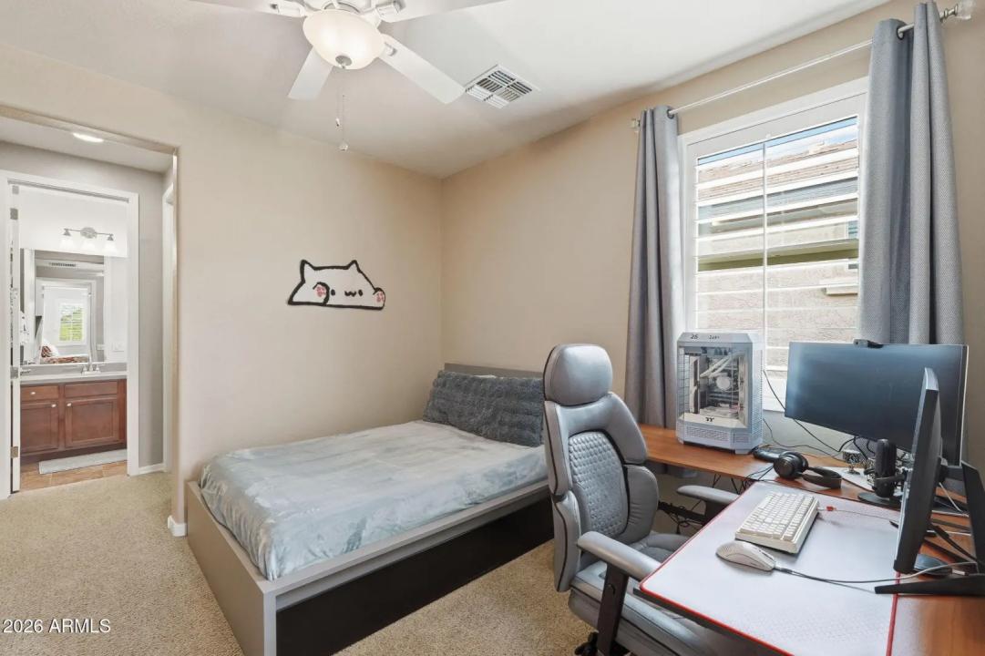 Real Estate Picture 43