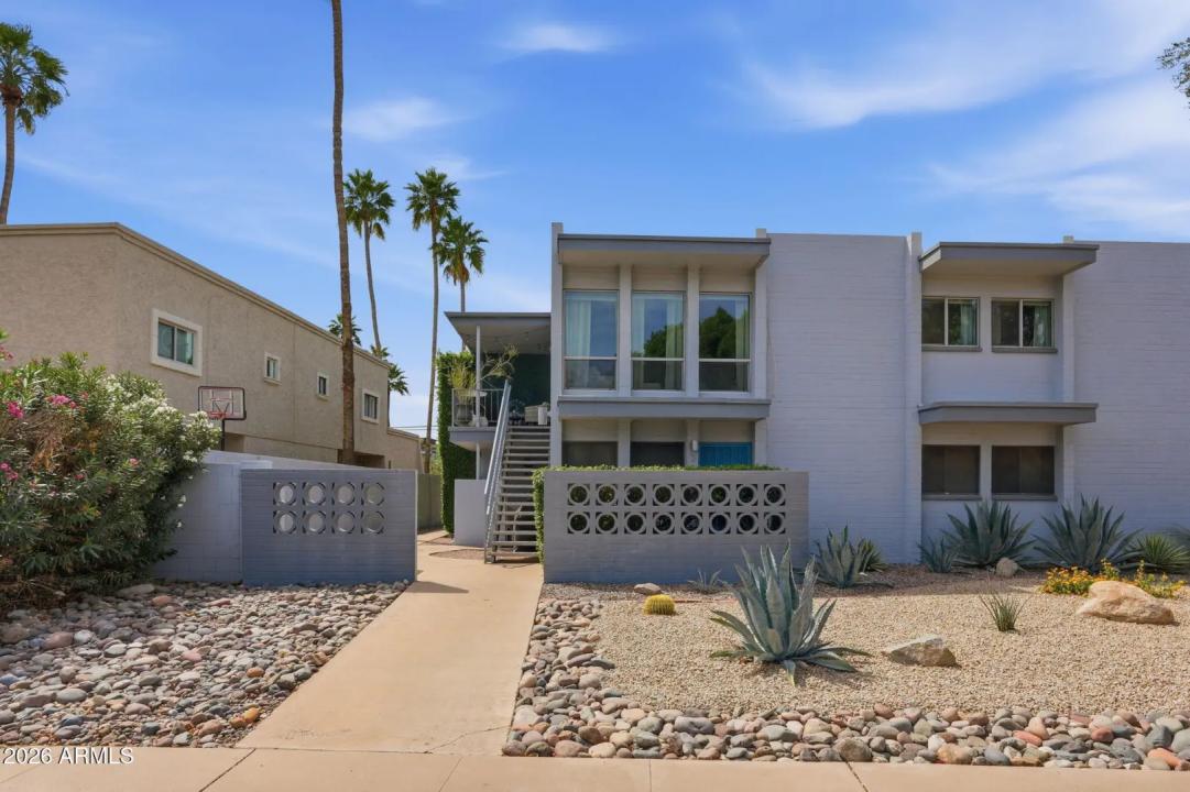 Real Estate Picture 24