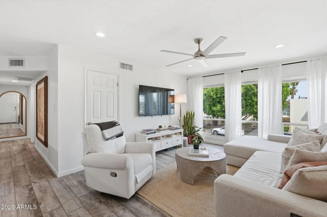 Real Estate Picture 1