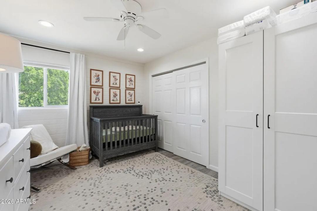 Real Estate Picture 18