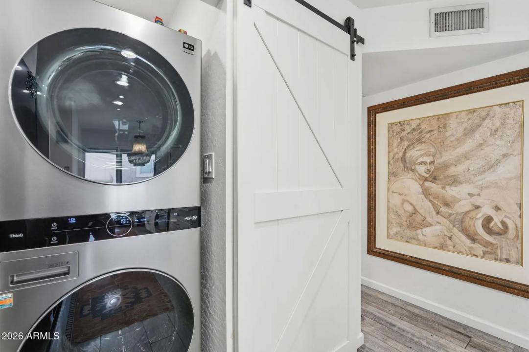 Real Estate Picture 10