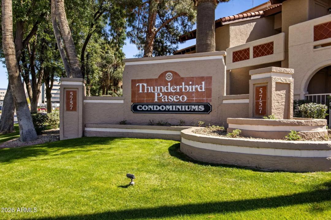 Real Estate Picture 12