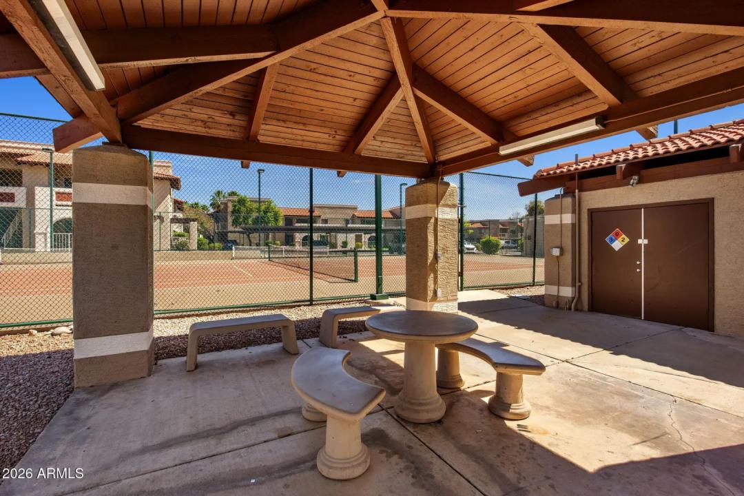 Real Estate Picture 13