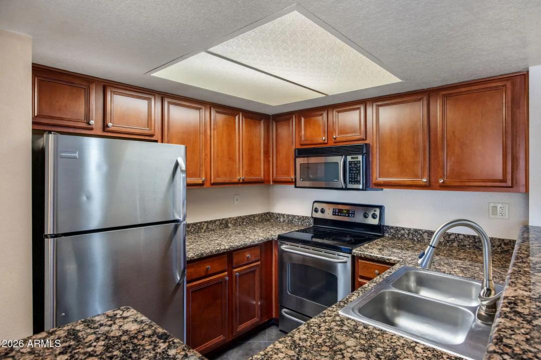 Real Estate Picture 5