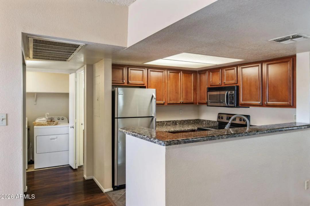 Real Estate Picture 6