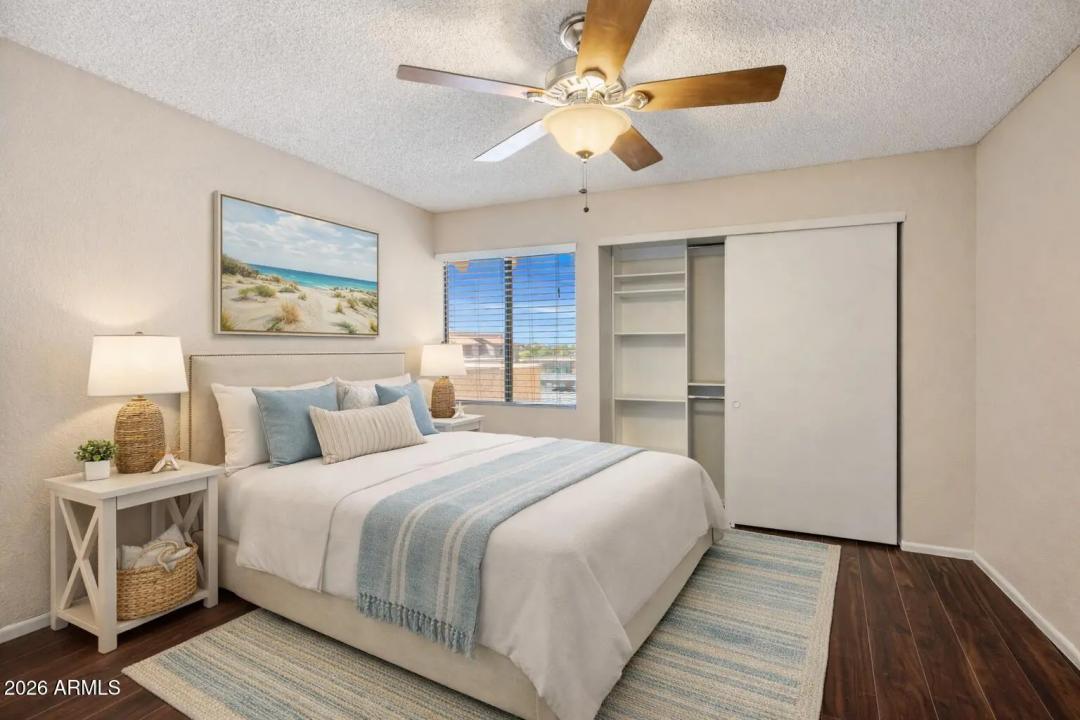 Real Estate Picture 10