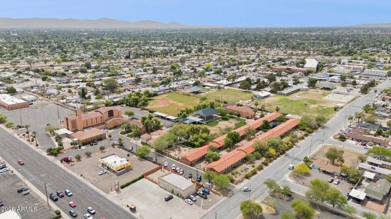 Real Estate Picture 10