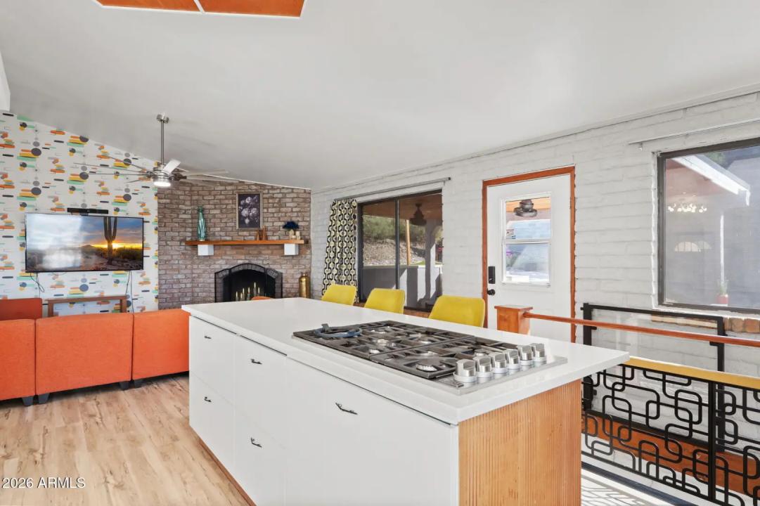 Real Estate Picture 13