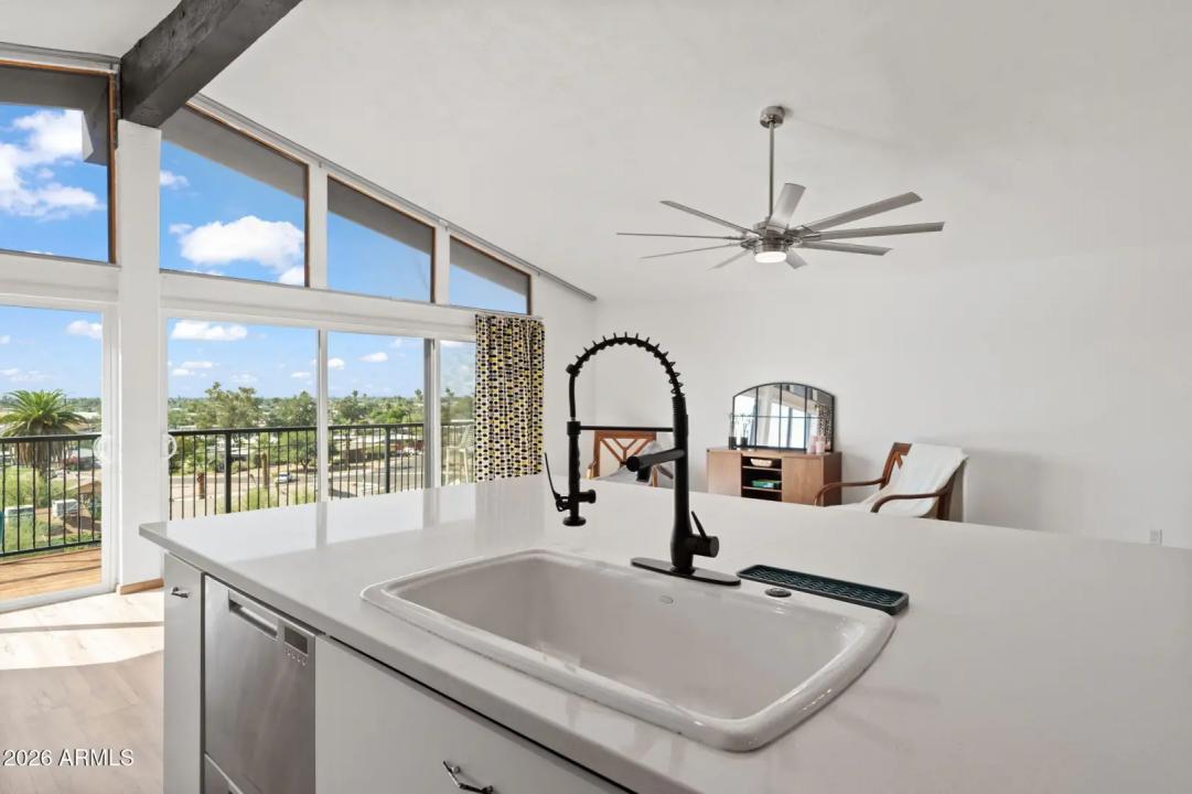 Real Estate Picture 16