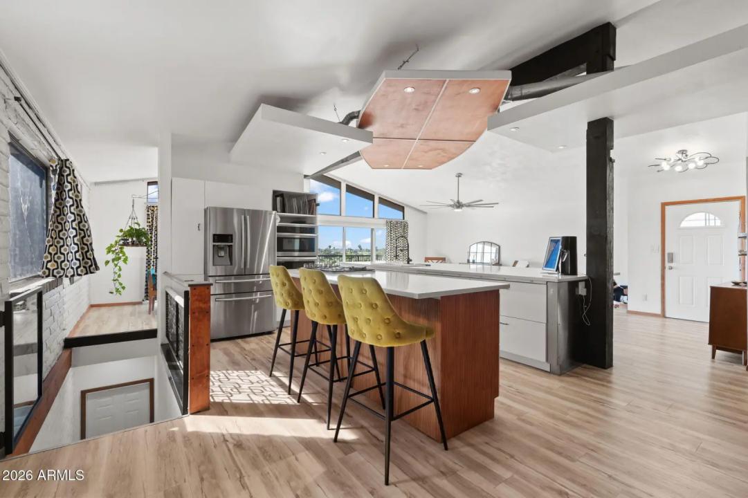 Real Estate Picture 15