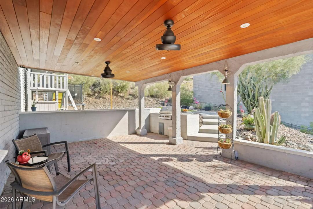 Real Estate Picture 33