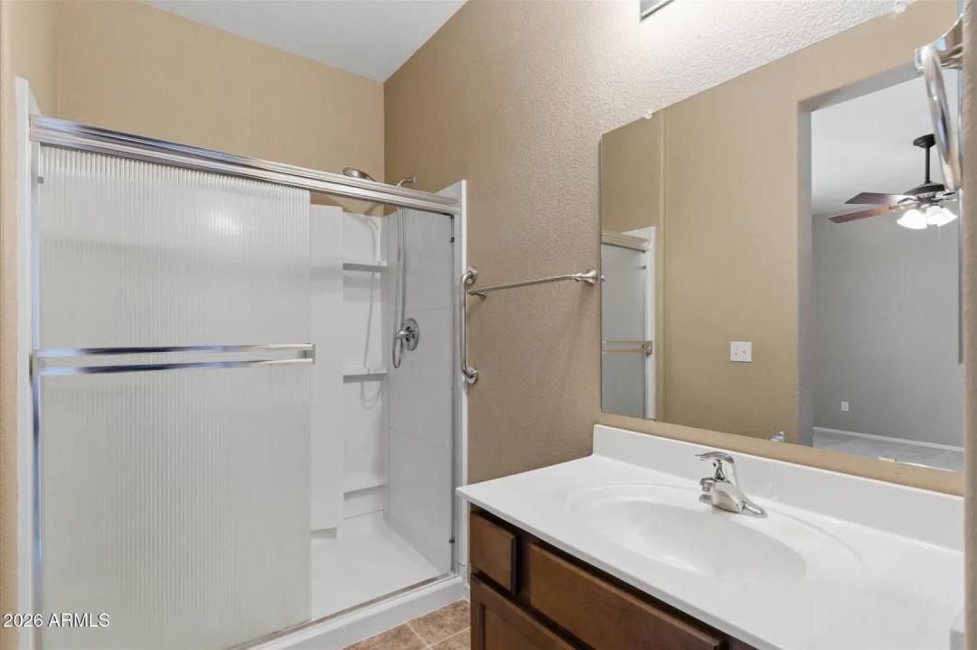 Real Estate Picture 11