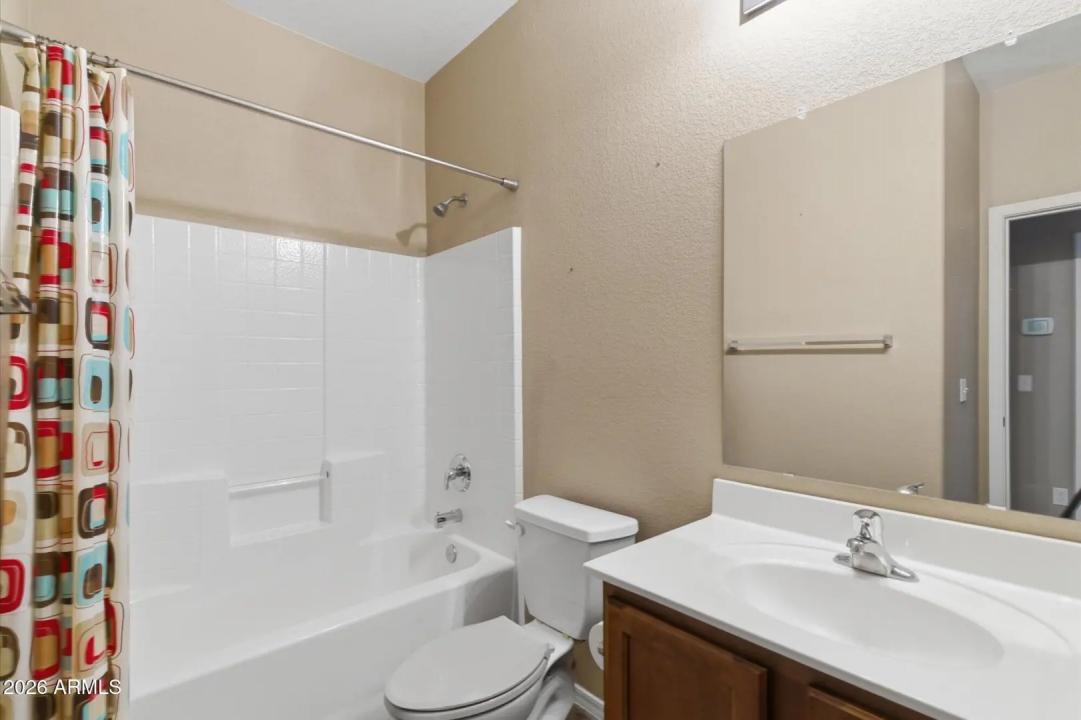 Real Estate Picture 12