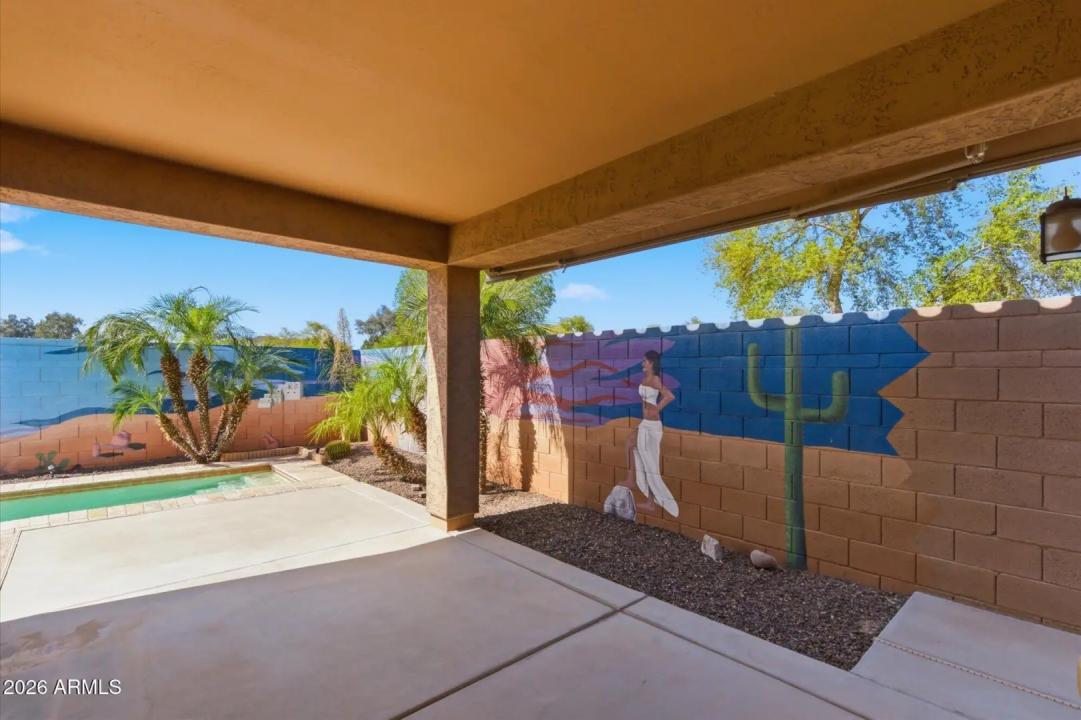 Real Estate Picture 15