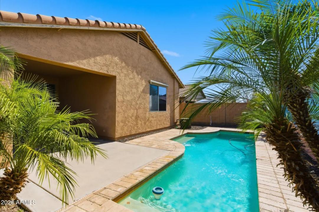 Real Estate Picture 17